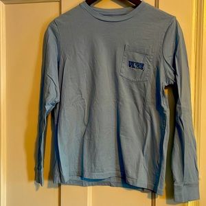 Vineyard vines long sleeve T shirt with skier.  EUC